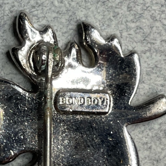 Bond Boyd Maple Leaf Vintage Rhinestones In A Silver Tone - Picture 6 of 6